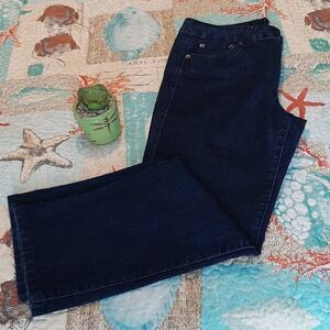 DKNY Size 8 Blue Jeans